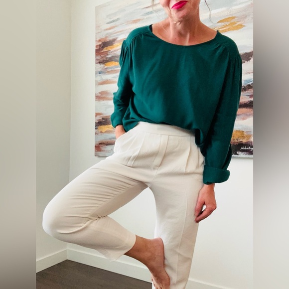 Aritzia Pants - ARITZIA Babaton Conan Pant White Pleated Dress Pants Size 10